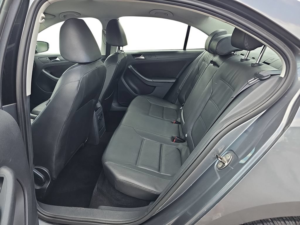 Used 2011 Volkswagen Jetta SE FWD image 15