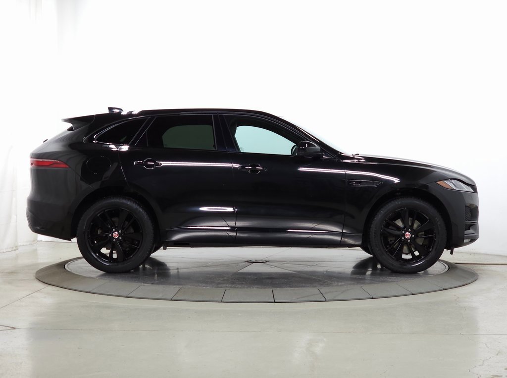 Used 2022 Jaguar F-PACE S image 9