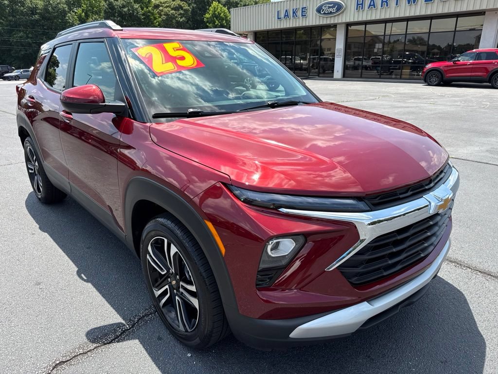 Used 2025 Chevrolet TrailBlazer LT w/ LPO, Blackout Package