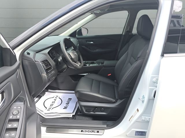 New 2026 Nissan Rogue SV FWD image 13