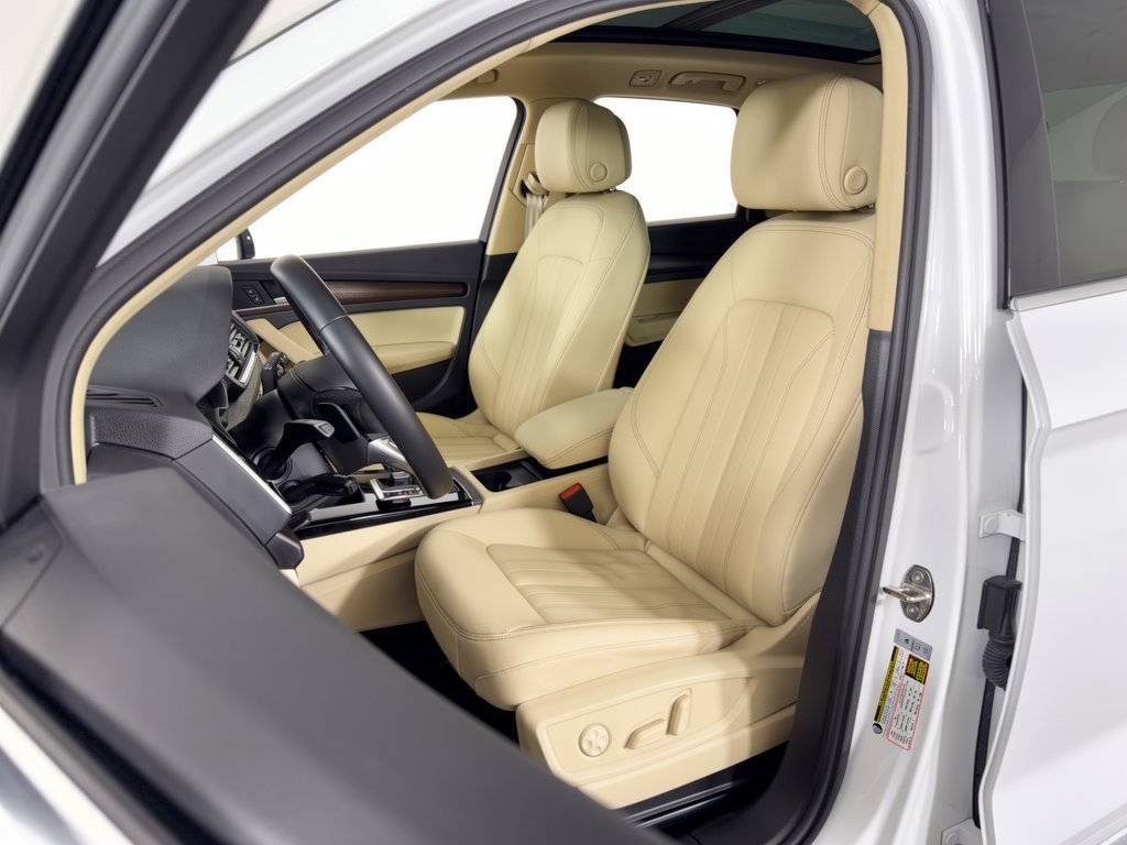 Certified 2024 Audi Q5 2.0T Premium w/ Convenience Package AWD/4WD image 5