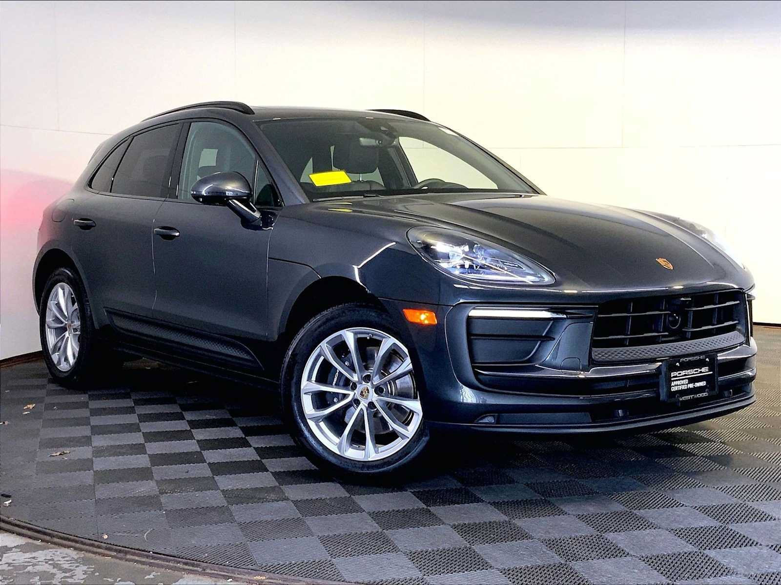 Certified 2026 Porsche Macan AWD/4WD image 9