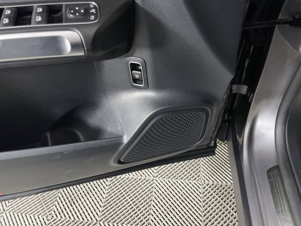 Used 2022 Mercedes-Benz GLB 35 AMG 4MATIC image 24