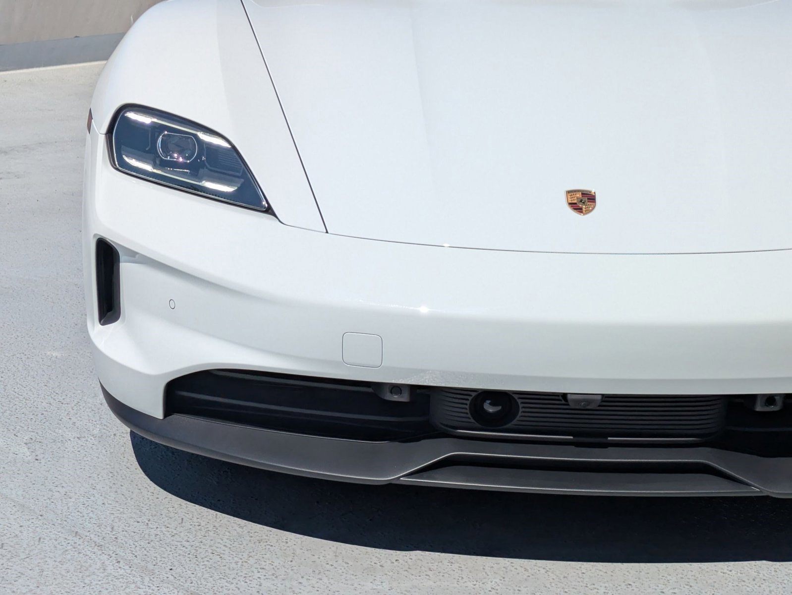 New 2025 Porsche Taycan image 12