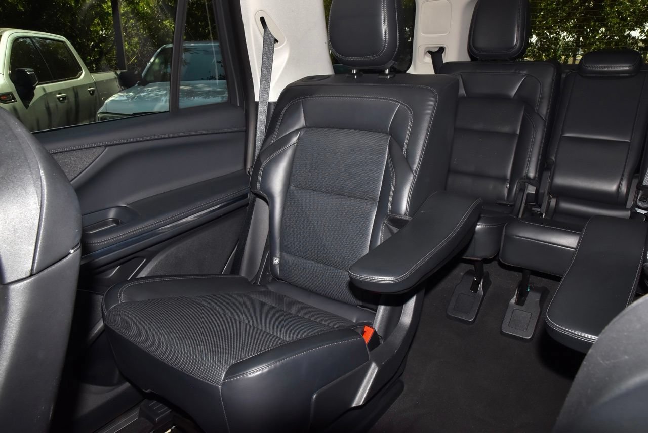 Certified 2025 Lincoln Navigator Reserve AWD/4WD image 20