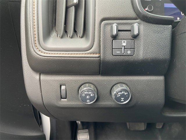 Used 2021 GMC Canyon AT4 w/ Driver Alert Package image 18