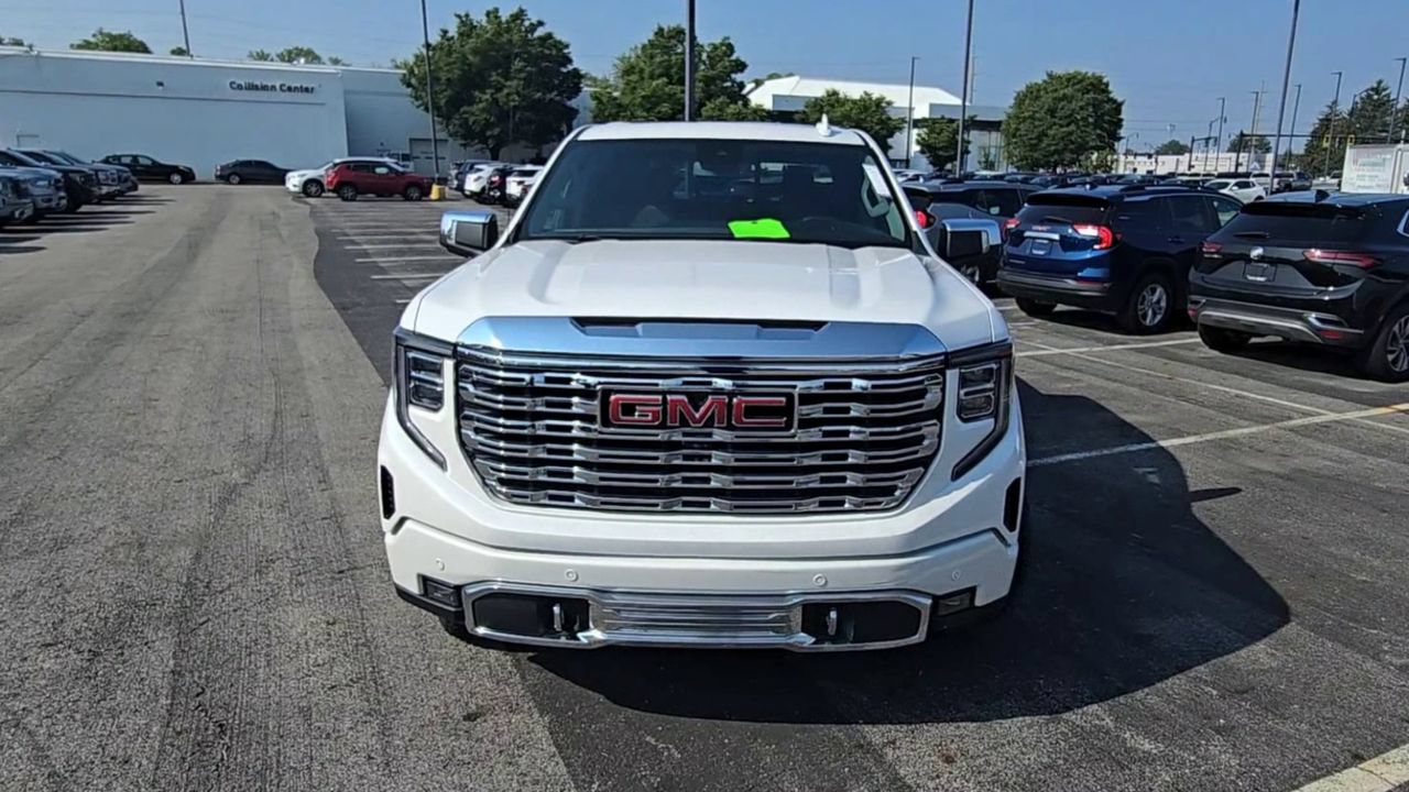 Certified 2023 GMC Sierra 1500 Denali AWD/4WD image 3