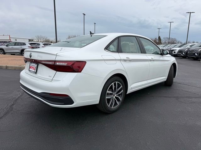 Used 2025 Volkswagen Jetta SE image 8
