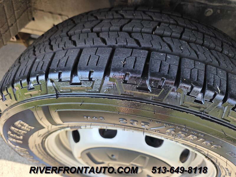 Used 2018 Ford Transit 350 148 Medium Roof RWD image 21