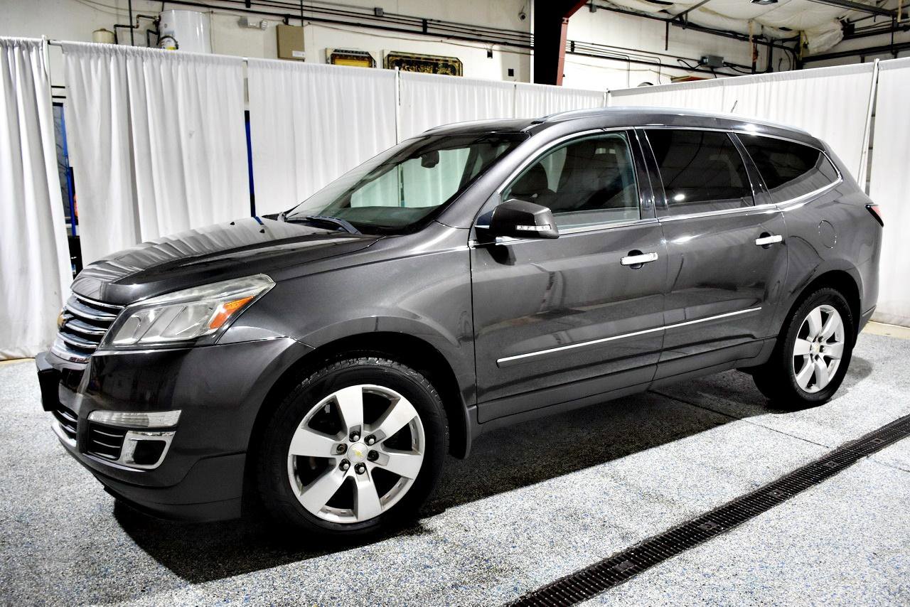 Used 2014 Chevrolet Traverse LTZ FWD image 27