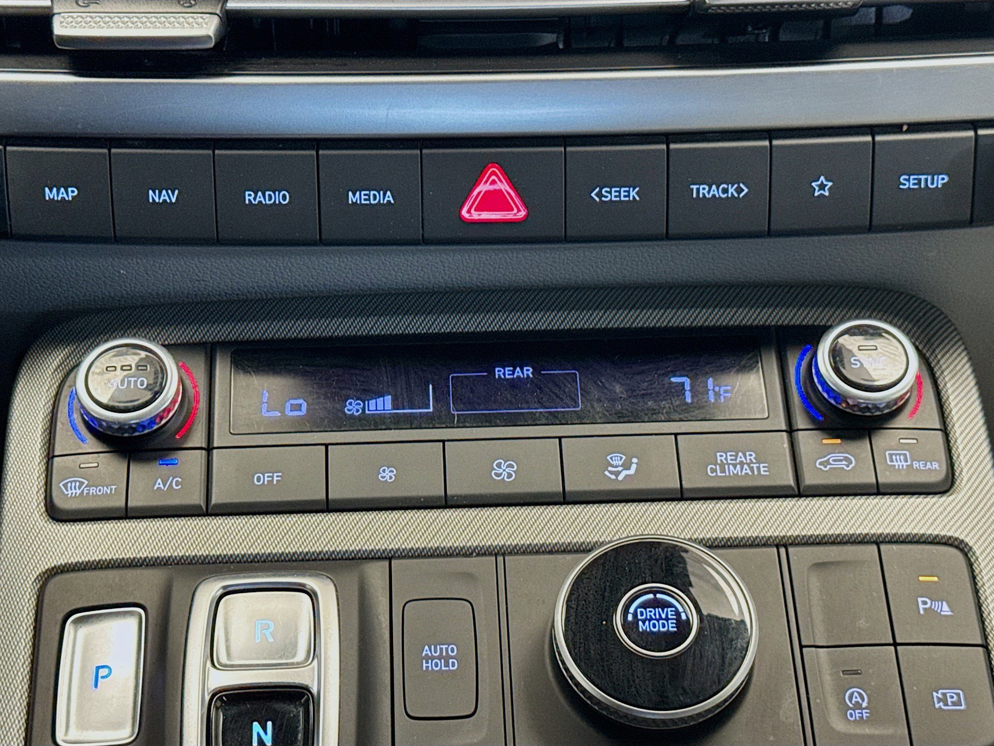 Used 2024 Hyundai Palisade SEL image 11