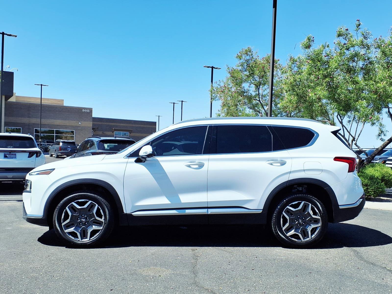 Certified 2023 Hyundai Santa Fe SEL Premium AWD/4WD image 3
