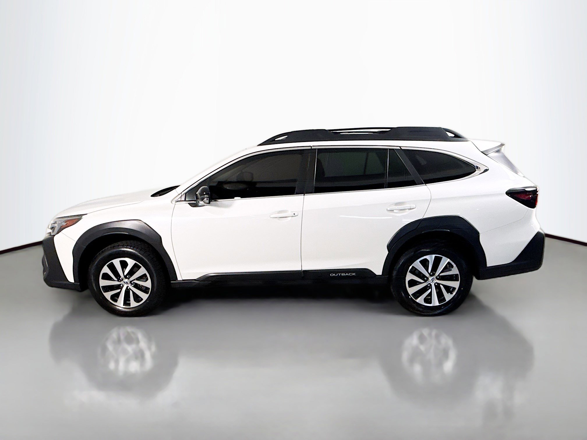 Used 2023 Subaru Outback Premium image 6