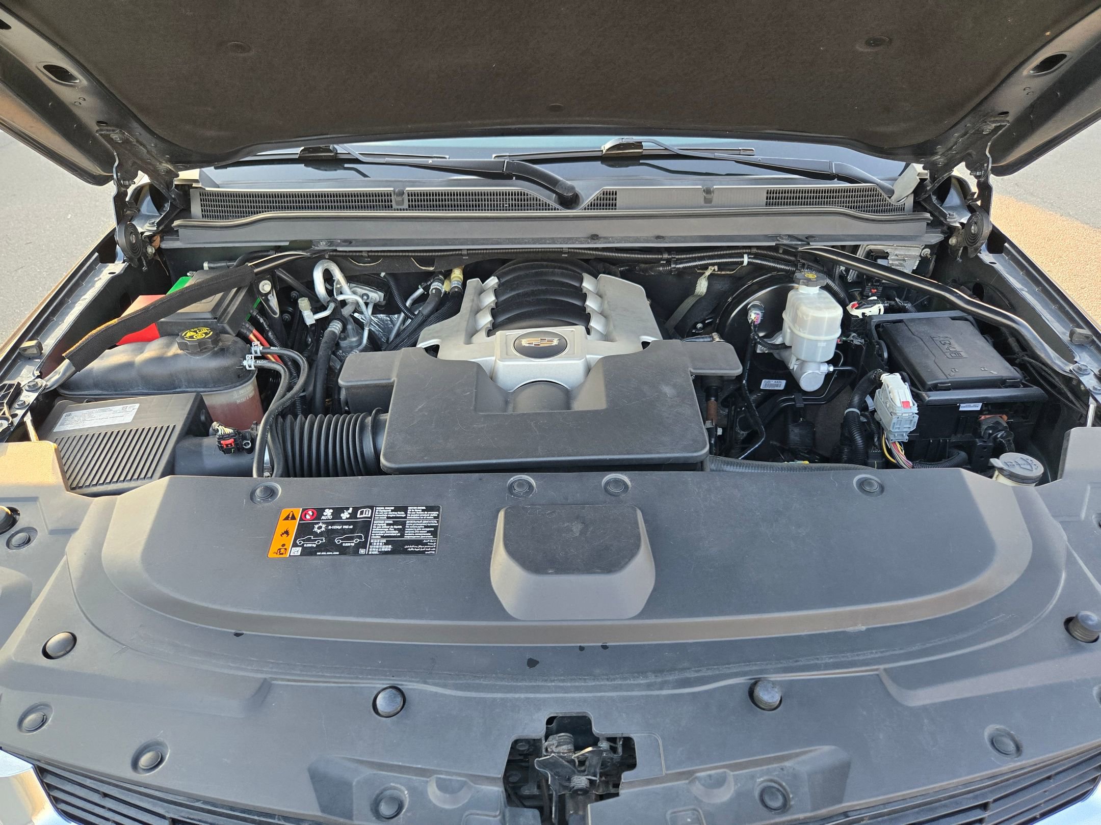 Used 2019 Cadillac Escalade Luxury image 19