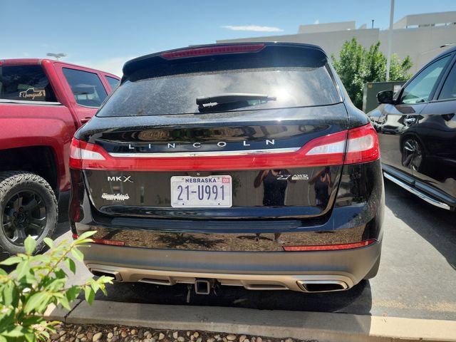 Used 2016 Lincoln MKX Reserve w/ Luxury Package AWD/4WD image 4
