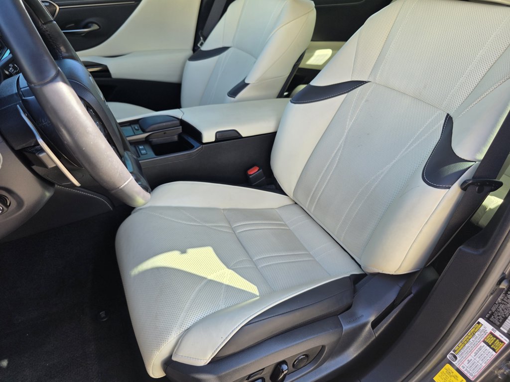 Certified 2022 Lexus ES 300h Ultra Luxury w/ Accessory Package 2 FWD image 20