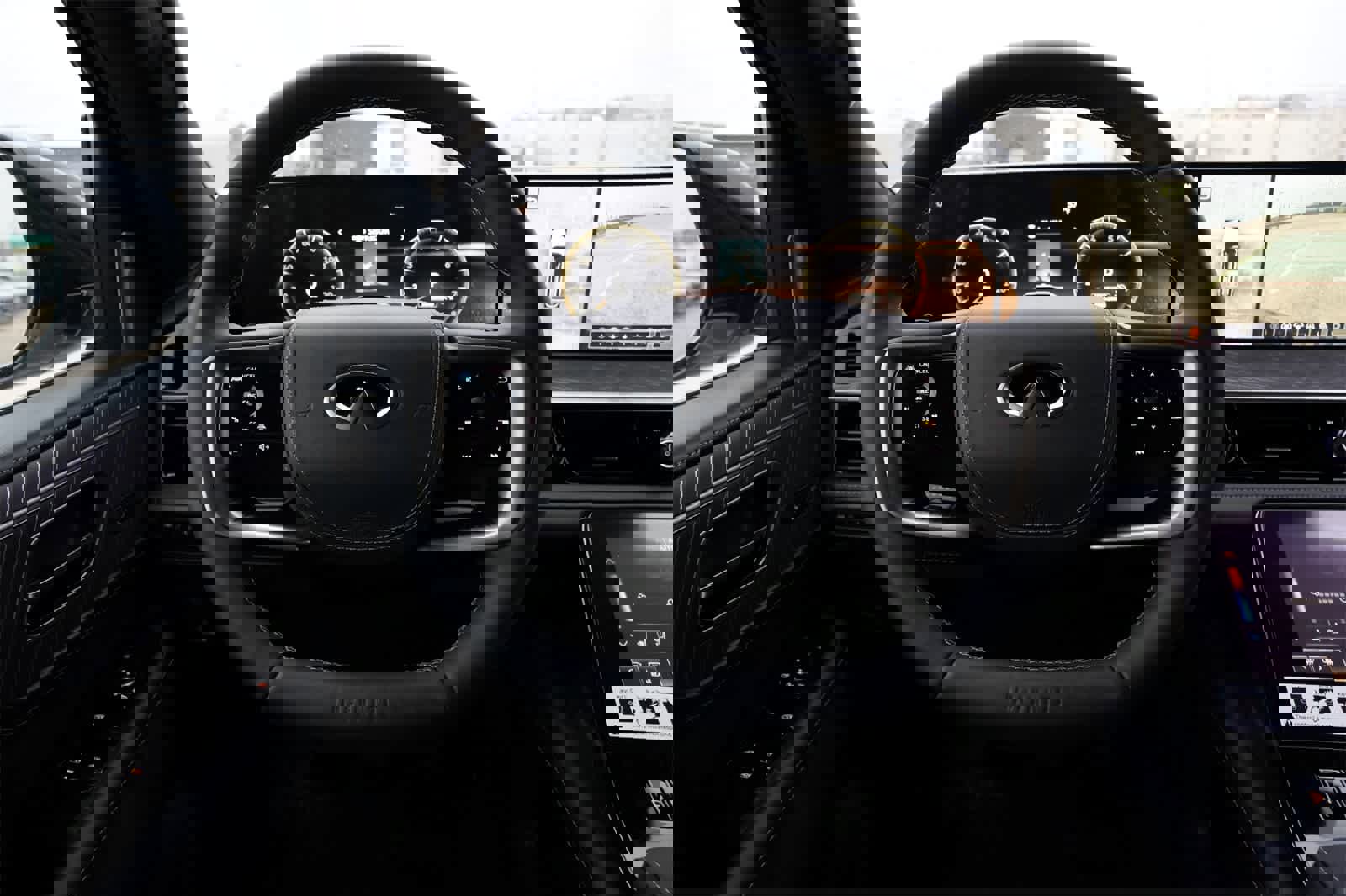 New 2026 INFINITI QX80 Autograph image 9