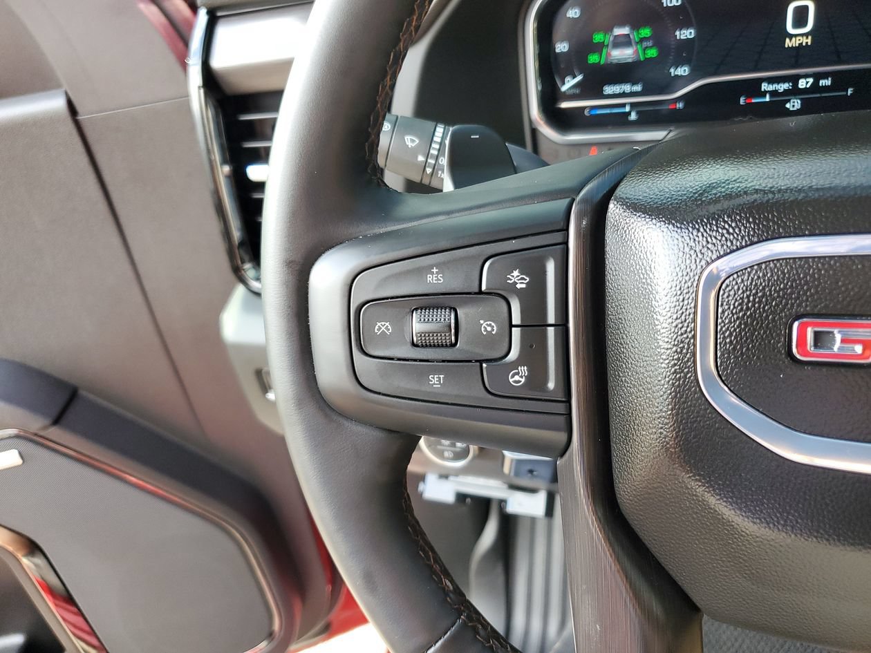 Used 2024 GMC Sierra 1500 AT4 w/ Technology Package AWD/4WD image 29