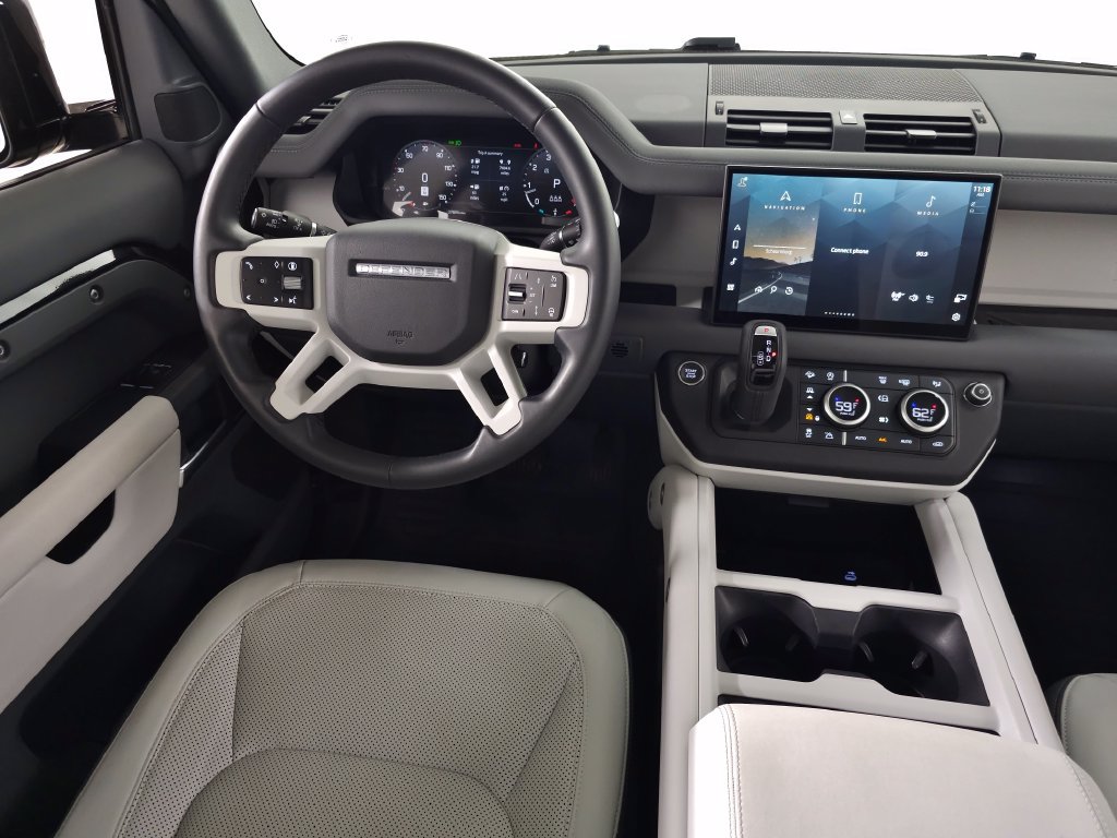 Used 2025 Land Rover Defender 90 S AWD/4WD image 17