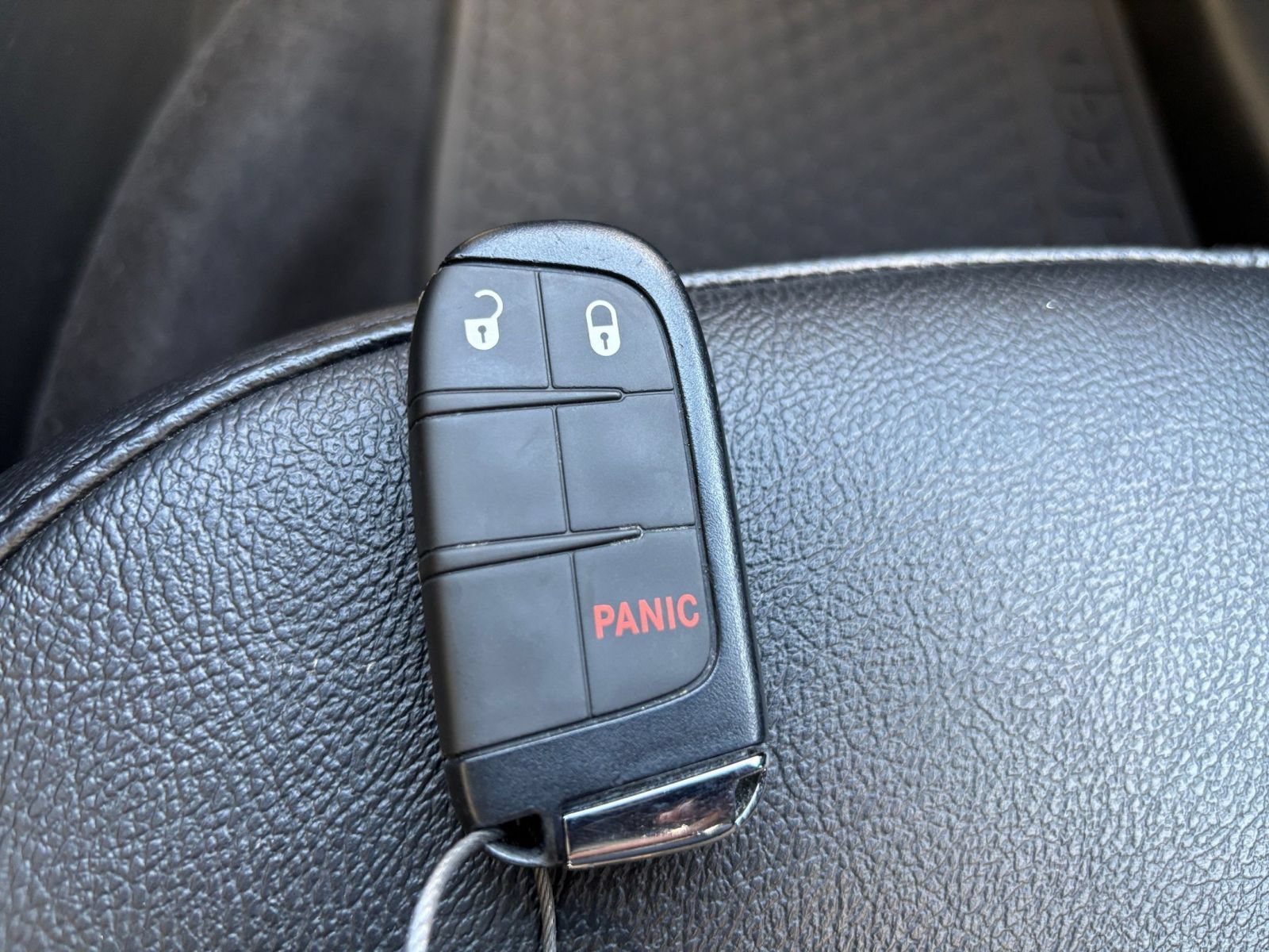 Used 2025 Jeep Compass Trailhawk AWD/4WD image 18