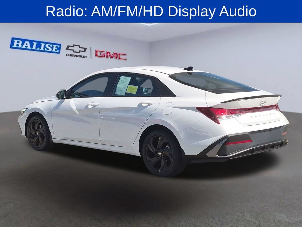 Used 2026 Hyundai Elantra Sport FWD image 5