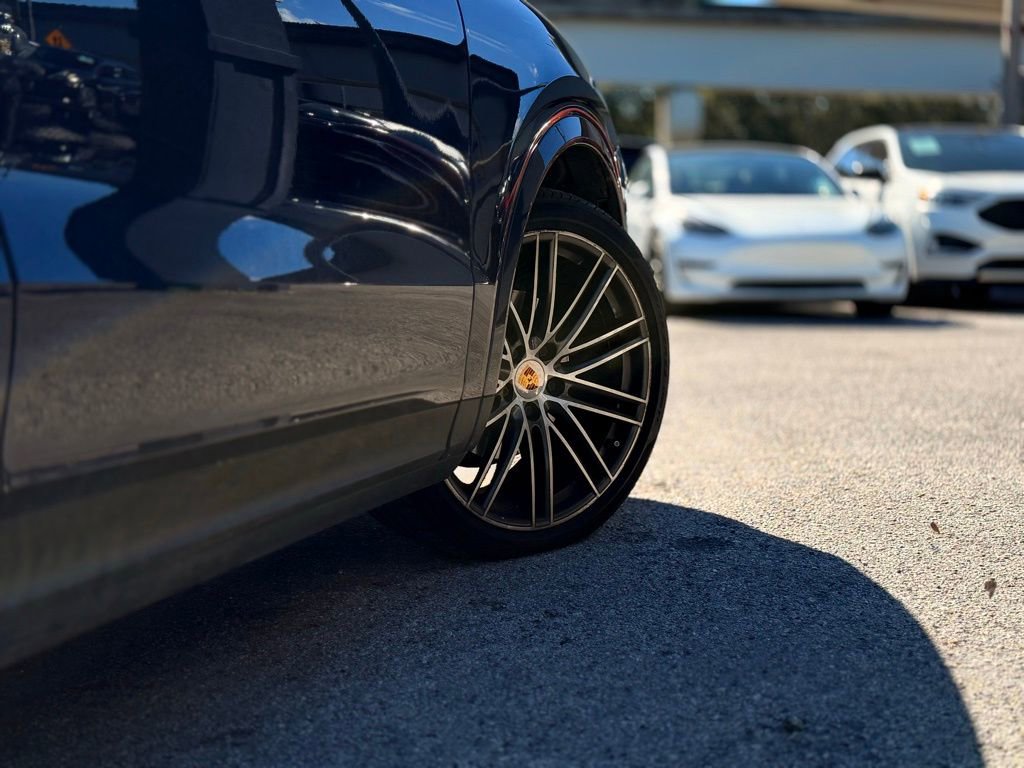 Used 2019 Porsche Cayenne image 7