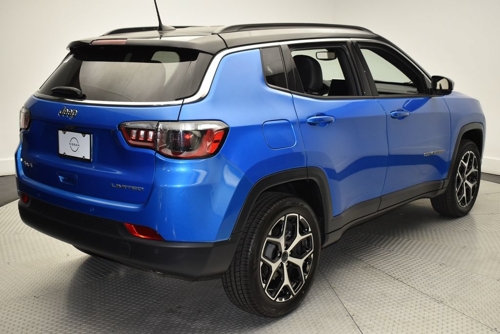 Used 2025 Jeep Compass Limited AWD/4WD image 5