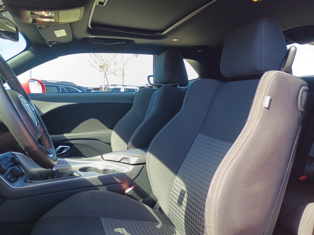 Used 2019 Dodge Challenger R/T w/ Blacktop Package image 14