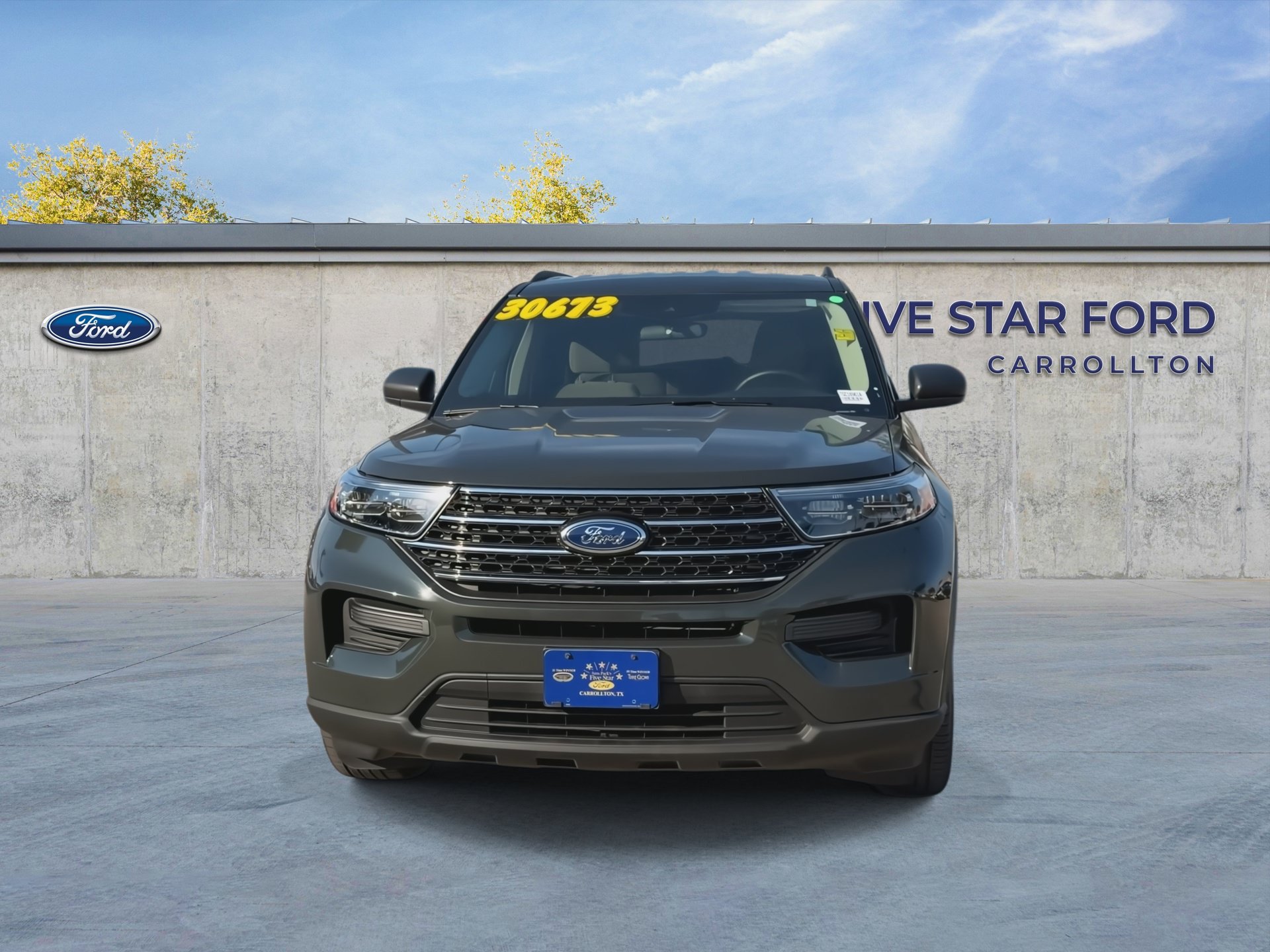 Certified 2023 Ford Explorer XLT RWD image 3