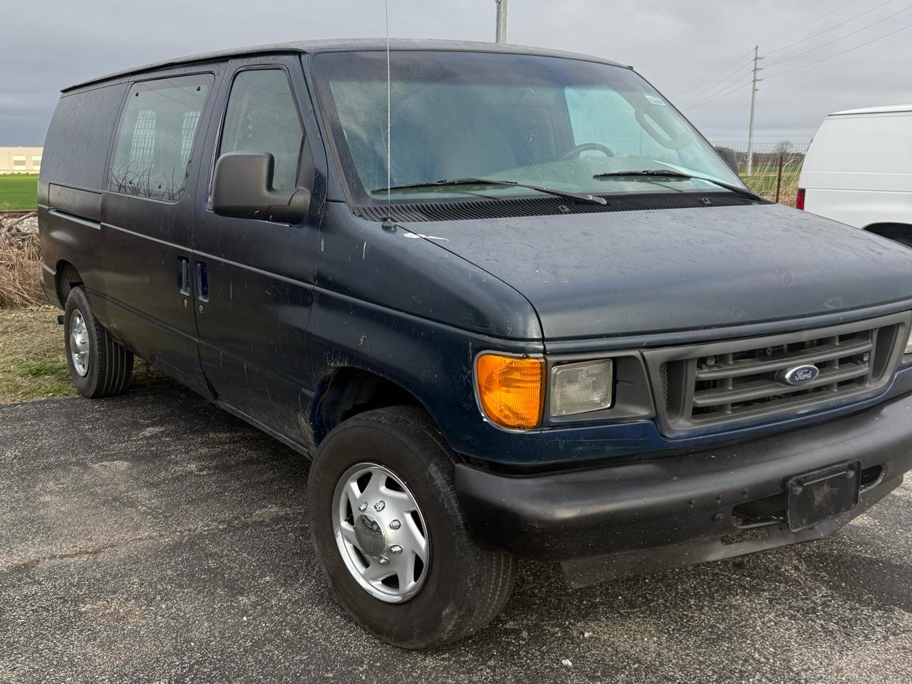 Used 2004 Ford E-250 and Econoline 250 image 1