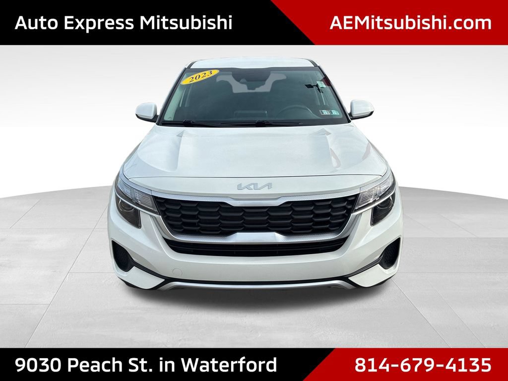 Used 2023 Kia Seltos LX AWD/4WD image 2