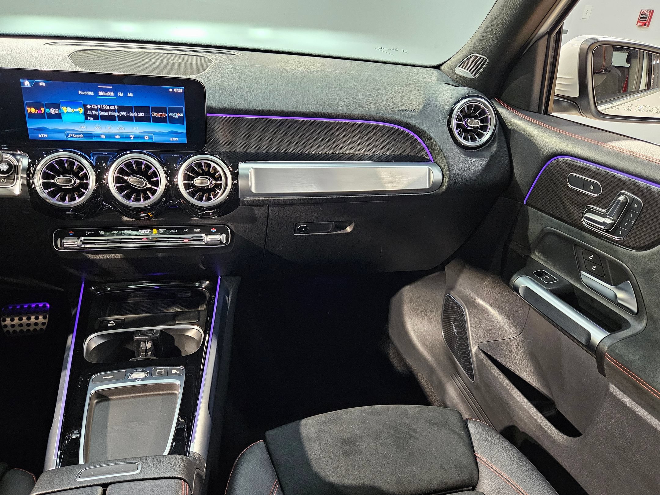Used 2025 Mercedes-Benz GLB 35 AMG 4MATIC image 11