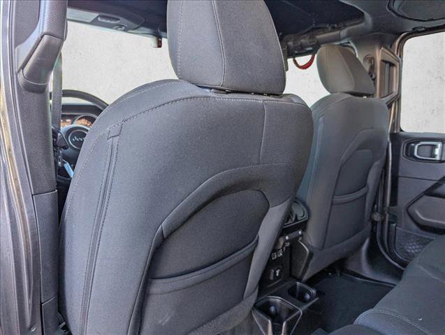 Used 2018 Jeep Wrangler Unlimited Sahara image 22