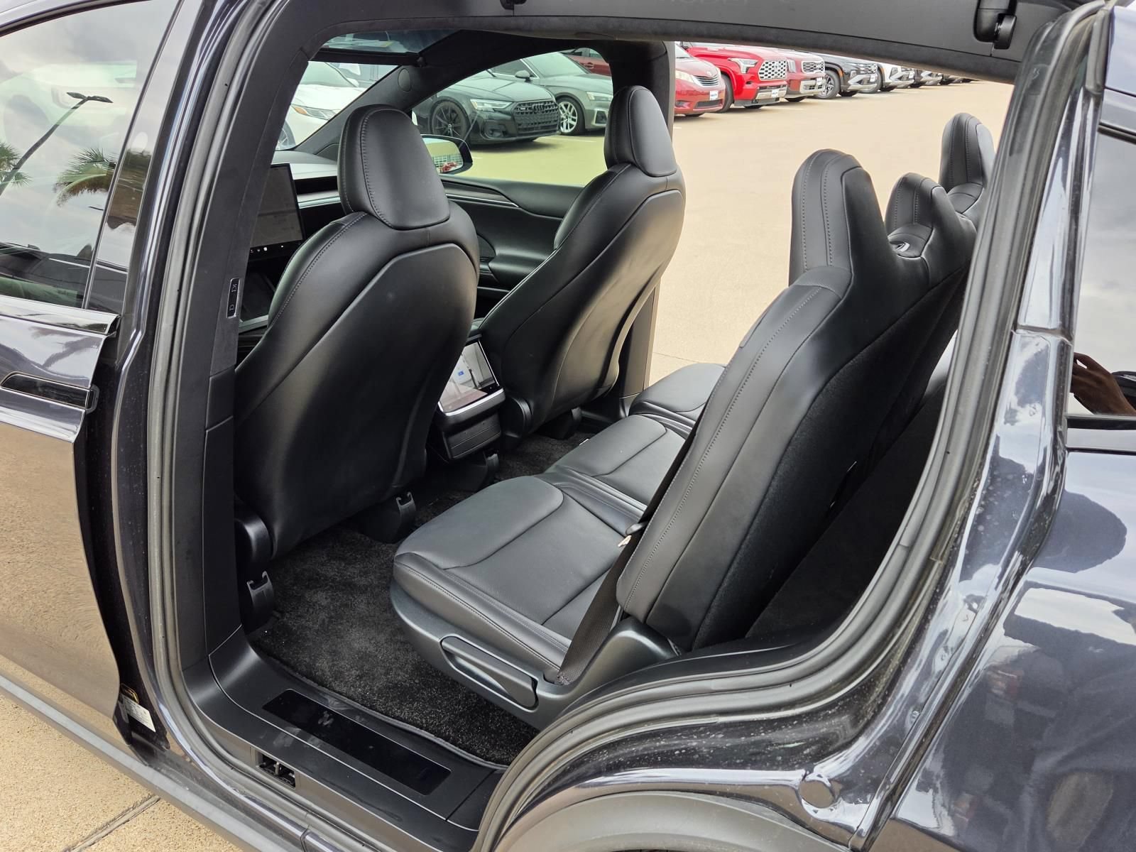 Used 2024 Tesla Model X AWD/4WD image 9