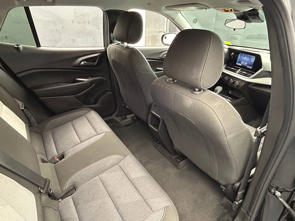 Used 2024 Chevrolet Trax LS image 37