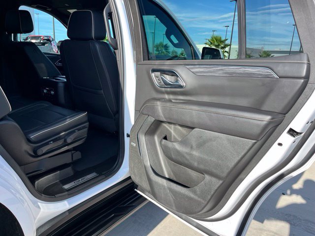 Used 2024 GMC Yukon SLT AWD/4WD image 18