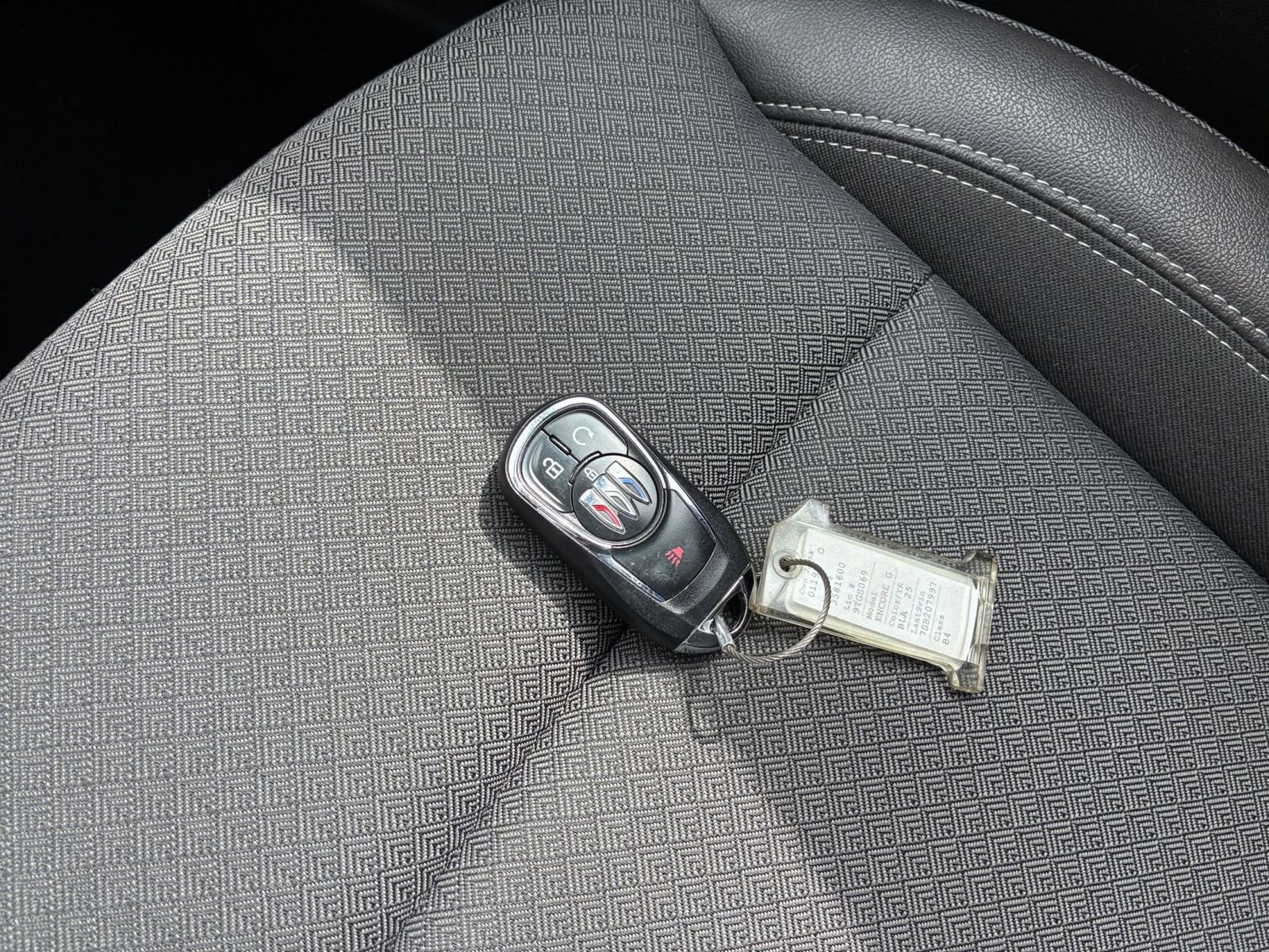 Used 2025 Buick Encore GX Preferred image 21