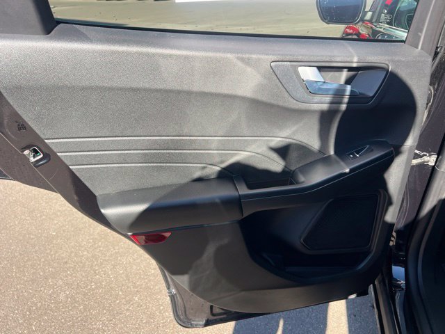 Used 2023 Ford Escape Platinum AWD/4WD image 16