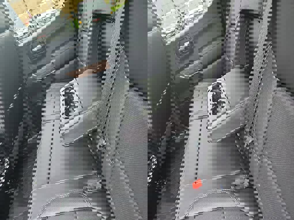 Used 2019 Chevrolet Silverado 1500 High Country w/ Technology Package image 33