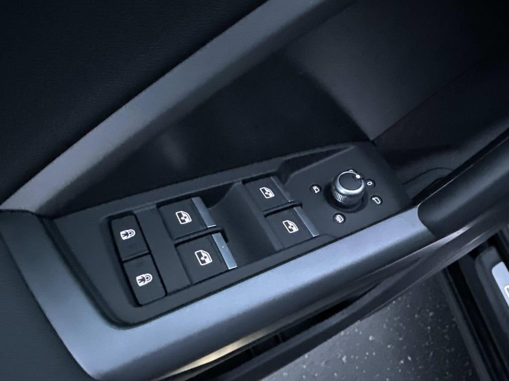 New 2025 Audi Q3 2.0T Premium Plus image 13