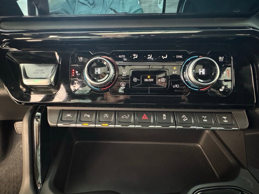 Used 2024 GMC Sierra 1500 AT4X image 36