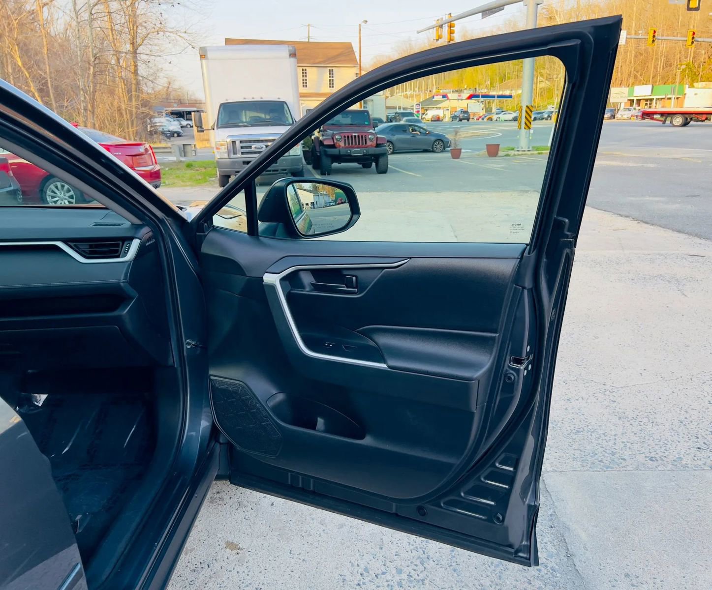 Used 2020 Toyota RAV4 LE w/ All Weather Liner Package image 12