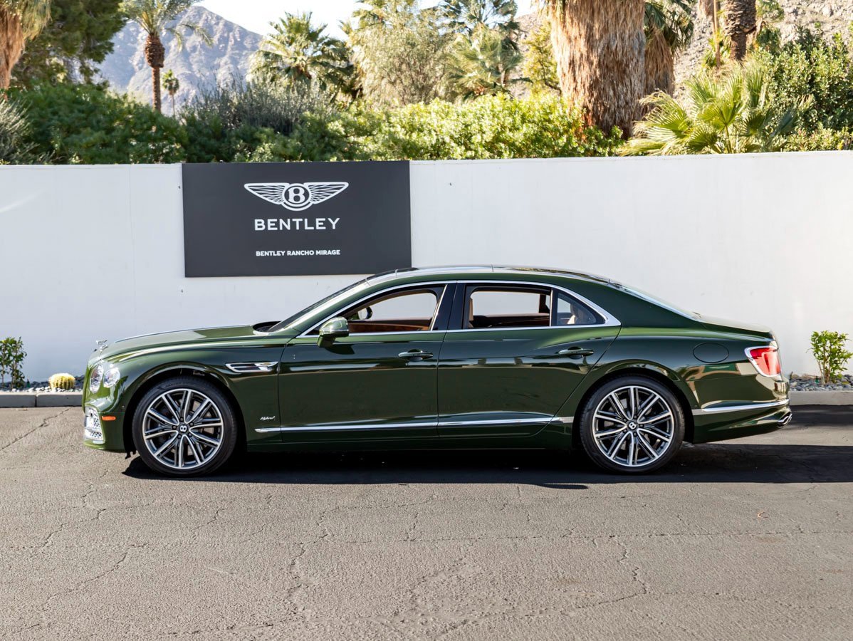 Used 2022 Bentley Flying Spur Plug-In Hybrid image 5