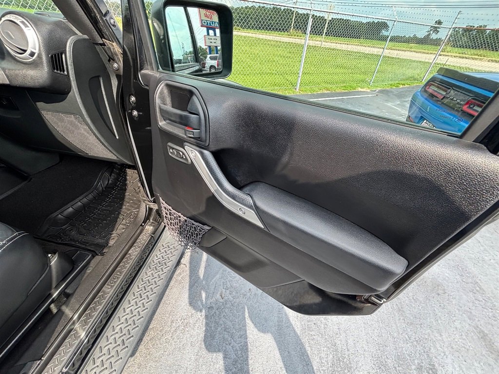 Used 2015 Jeep Wrangler Sahara w/ Connectivity Group image 22