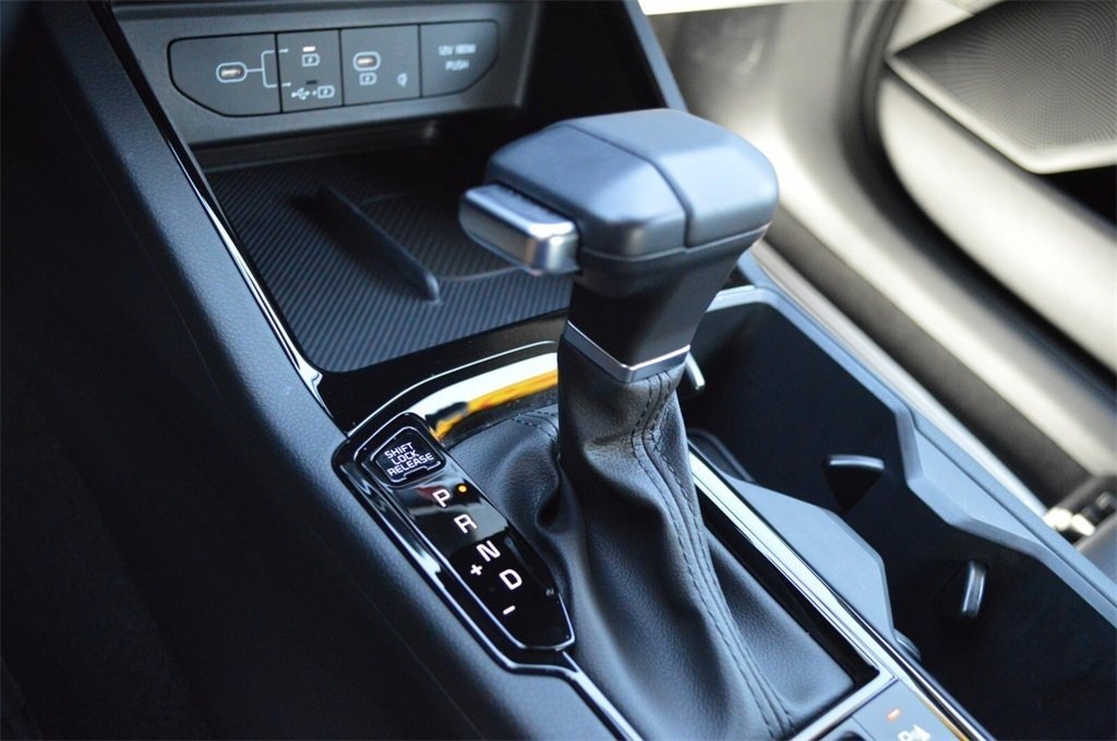Used 2025 Kia K5 GT-Line image 37