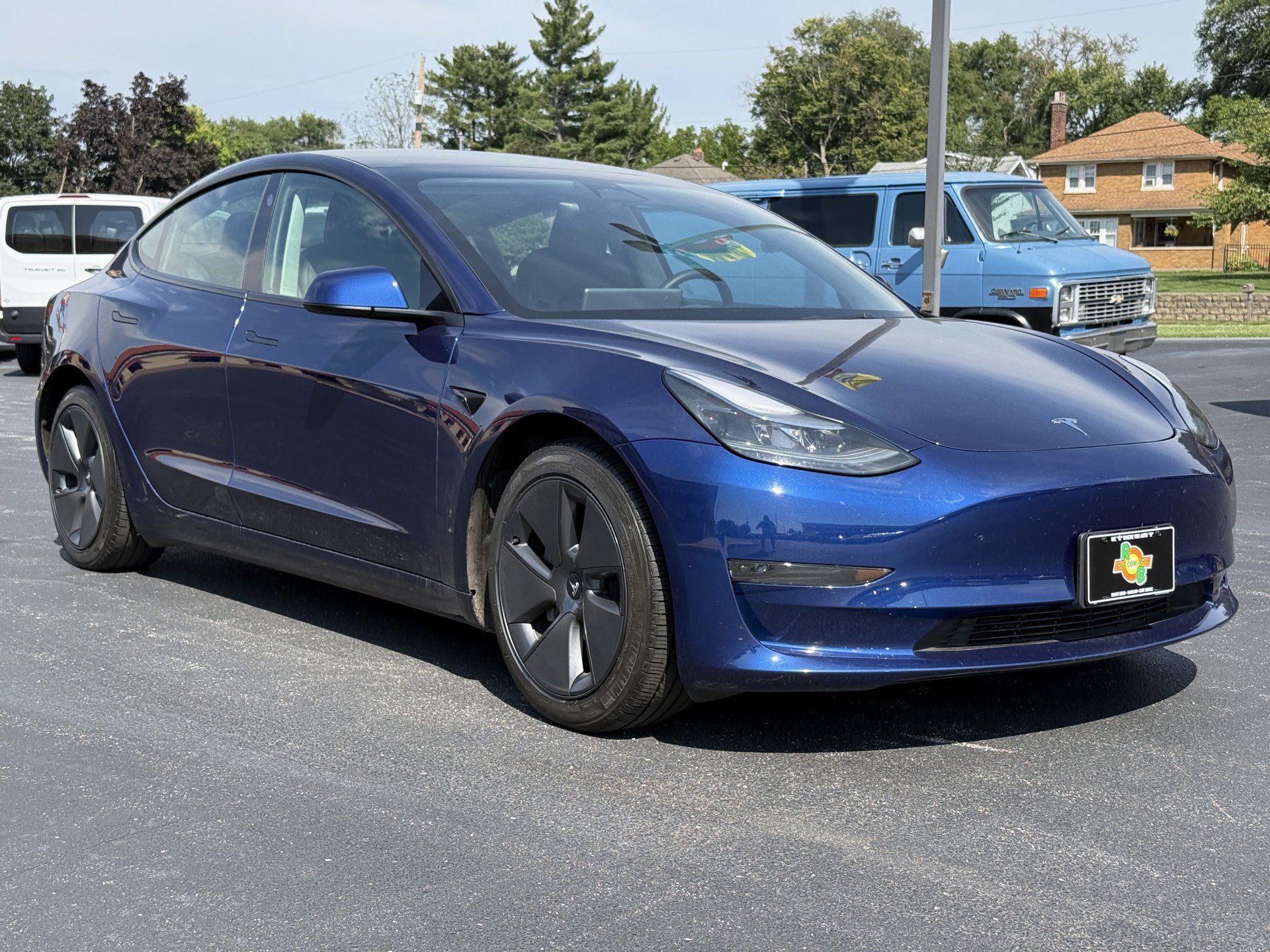 Used 2023 Tesla Model 3 Standard Range RWD image 2