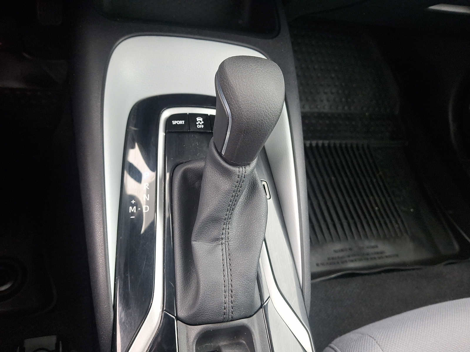 Certified 2022 Toyota Corolla SE w/ SE Premium Package image 18