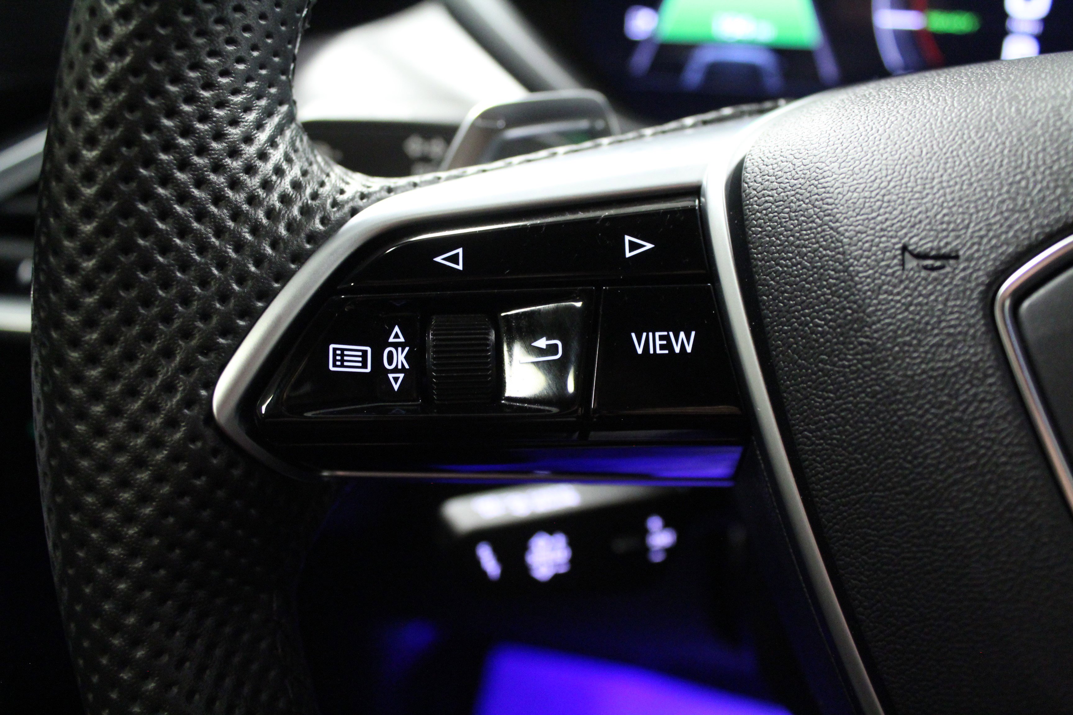 Used 2023 Audi RS e-tron GT w/ Carbon Performance Package image 19