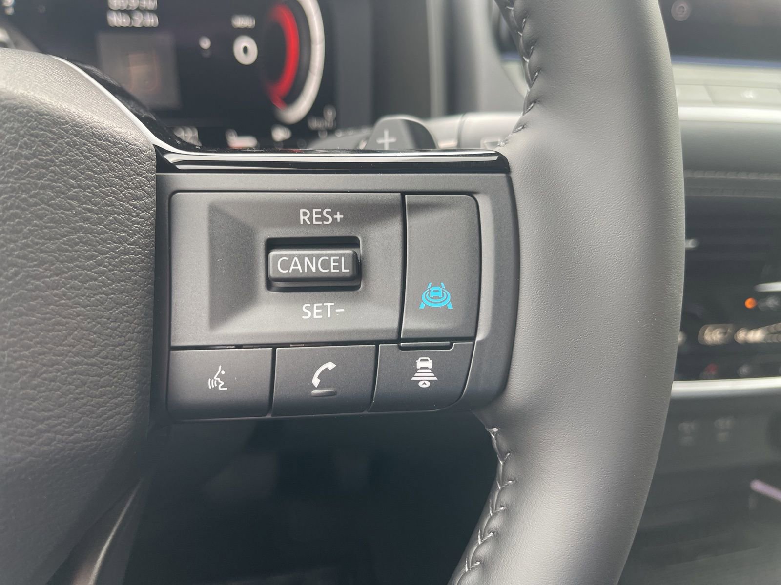 New 2026 Nissan Rogue Platinum image 39