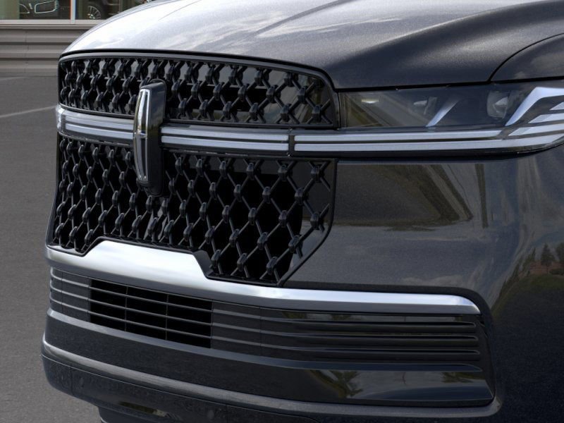 New 2025 Lincoln Navigator L Reserve w/ Jet Appearance Package image 17
